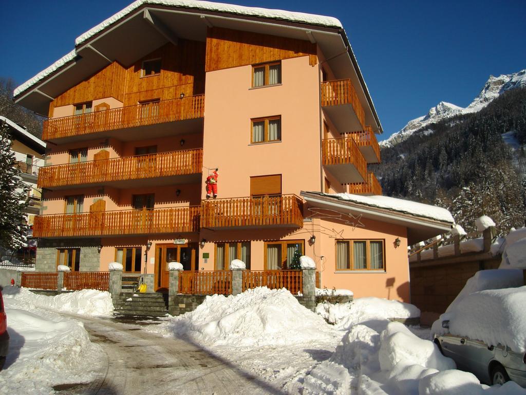 Hotel Dama Bianca Valtournenche Dış mekan fotoğraf