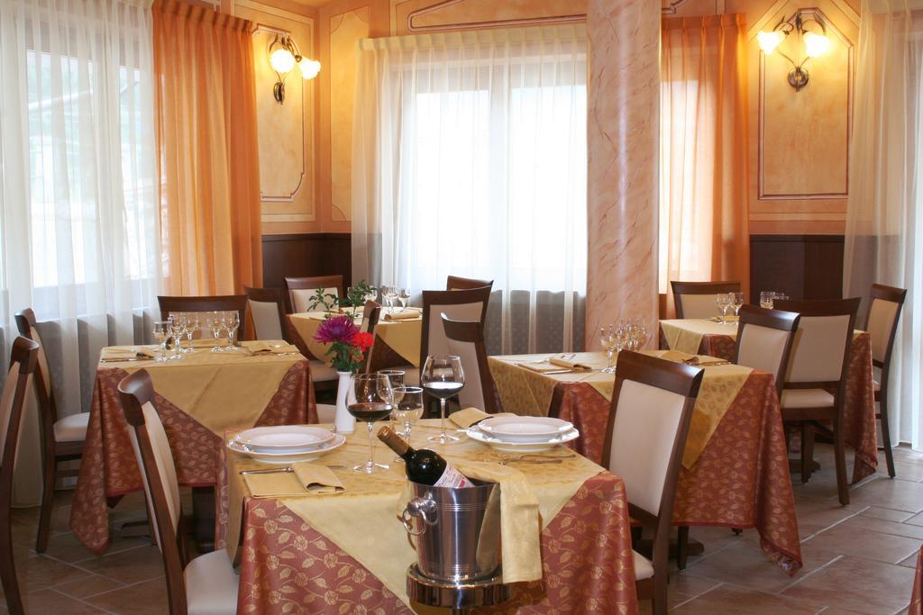 Hotel Dama Bianca Valtournenche Dış mekan fotoğraf